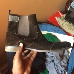 RJ Colt frankly Chelsea Boot Brown Suede